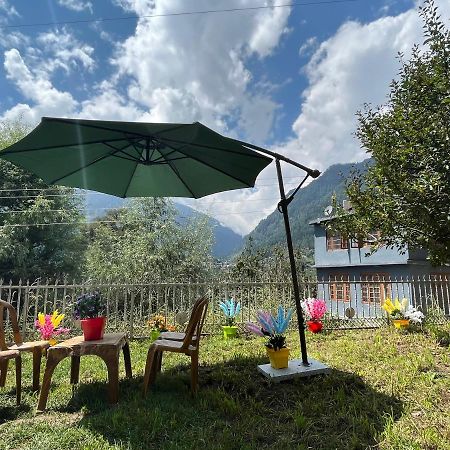 Hotel Hollywood - Top Rated & Most Awarded Property In Manali Экстерьер фото